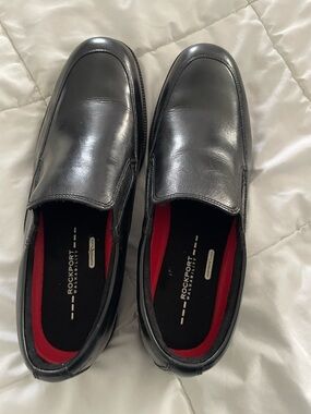 Rockport Black Slip-On Leather Loafers with Red Linings
